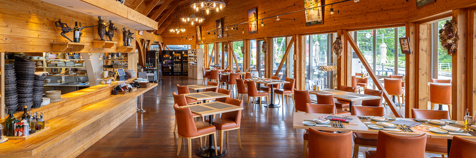 villa lupicia image レストラン内：秋